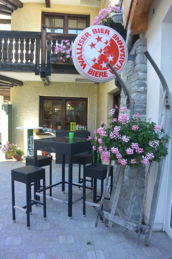 Hotel Baergsunnu Saas-Grund Ngoại thất bức ảnh