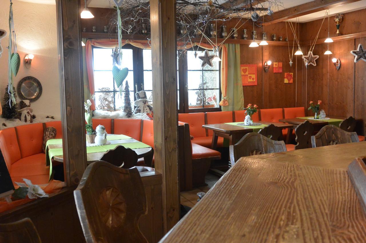 Hotel Baergsunnu Saas-Grund Ngoại thất bức ảnh