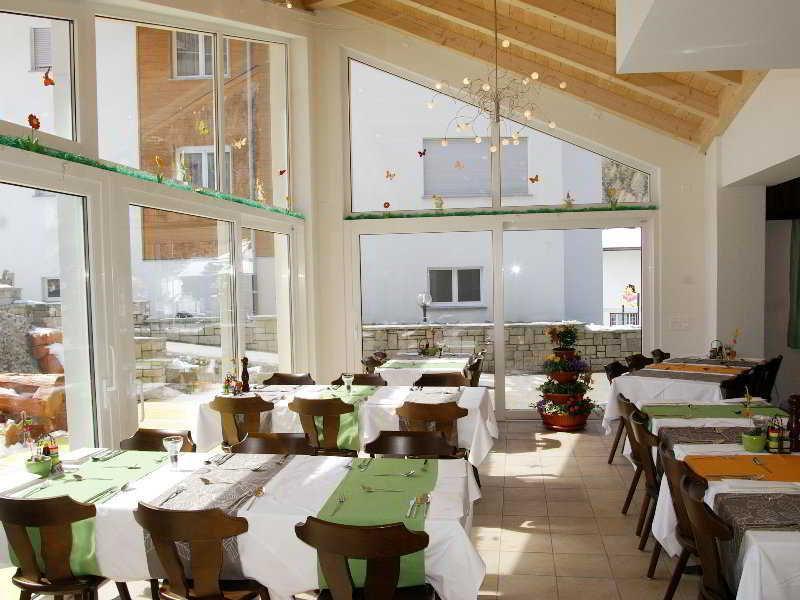 Hotel Baergsunnu Saas-Grund Ngoại thất bức ảnh